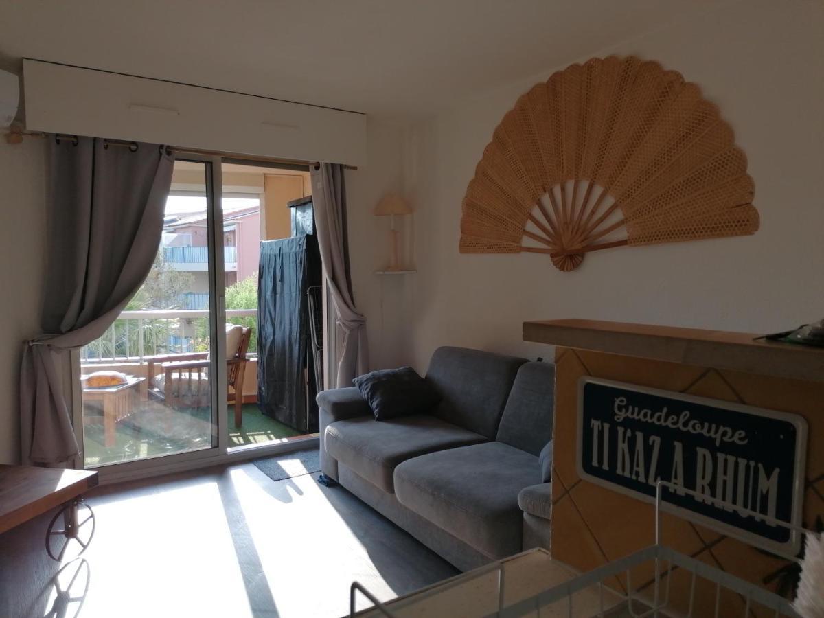Appartement Au Lagon Bleu A Frejus, Garage, Tennis & Piscine 1200 M2 Exterior photo